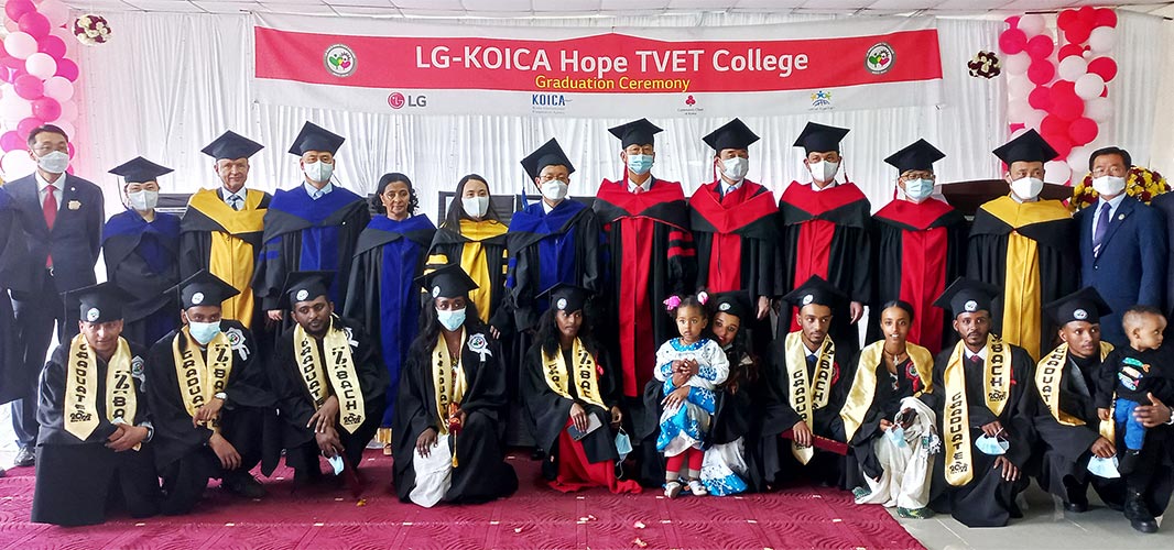 photo shoot of Ethiopia LG-KOICA Hope TVET Collage graduation ceremony